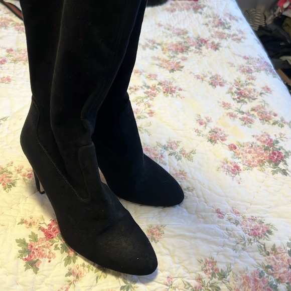 Ivanka Trump Shoes - Ivanka Trump black suede boots